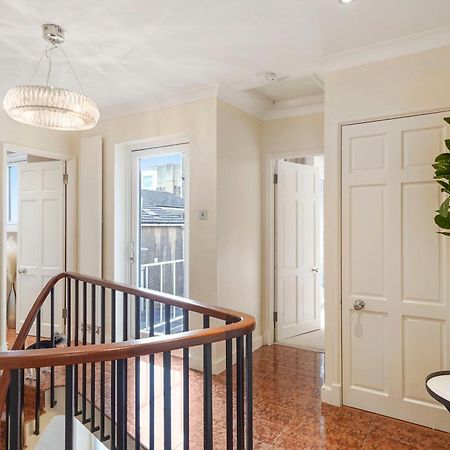 Mews House London With Private Patio & Parking 빌라 외부 사진