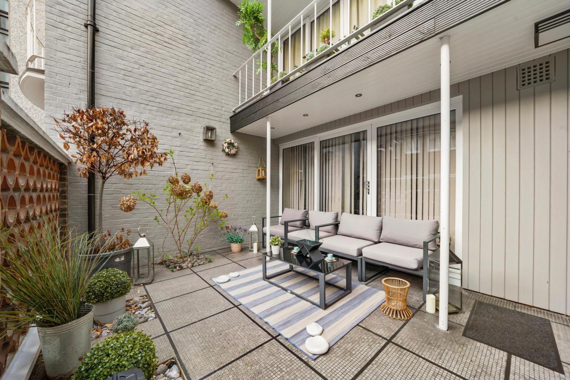 Mews House London With Private Patio & Parking 빌라 외부 사진