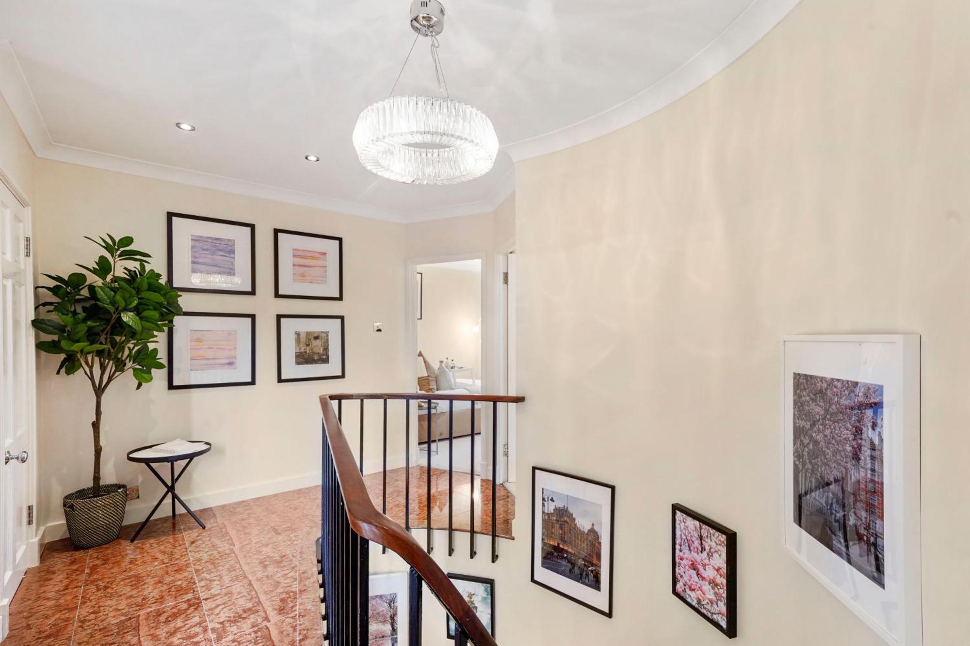 Mews House London With Private Patio & Parking 빌라 외부 사진