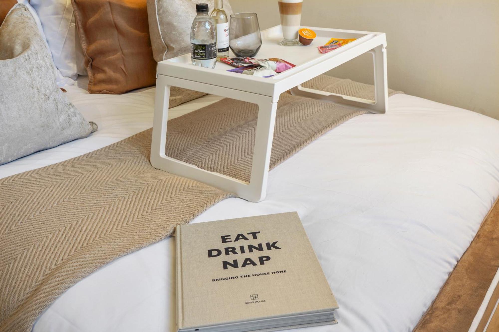Mews House London With Private Patio & Parking 빌라 외부 사진