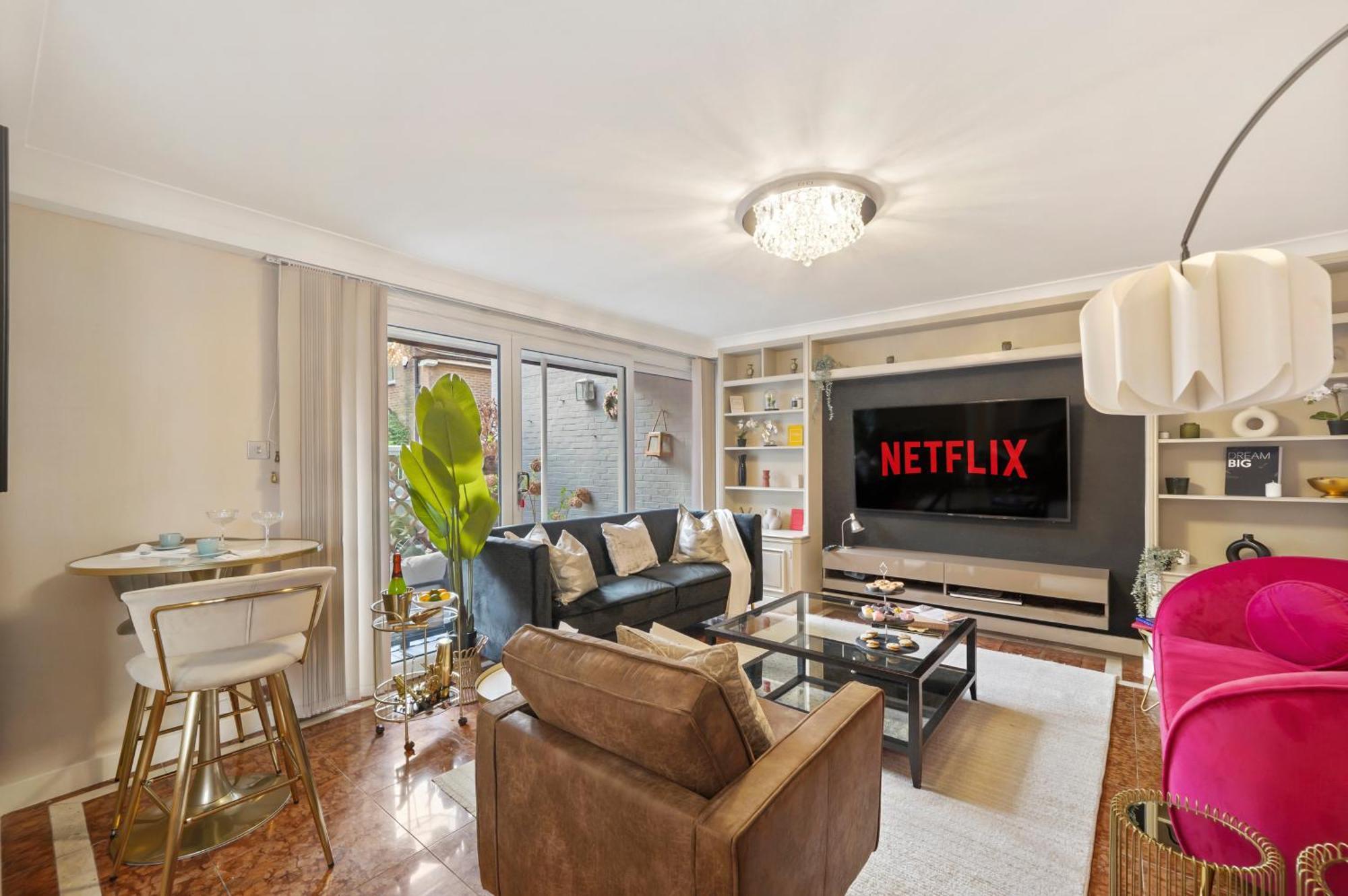 Mews House London With Private Patio & Parking 빌라 외부 사진