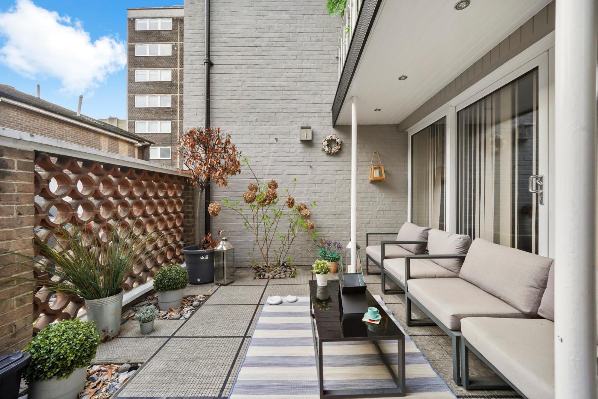 Mews House London With Private Patio & Parking 빌라 외부 사진