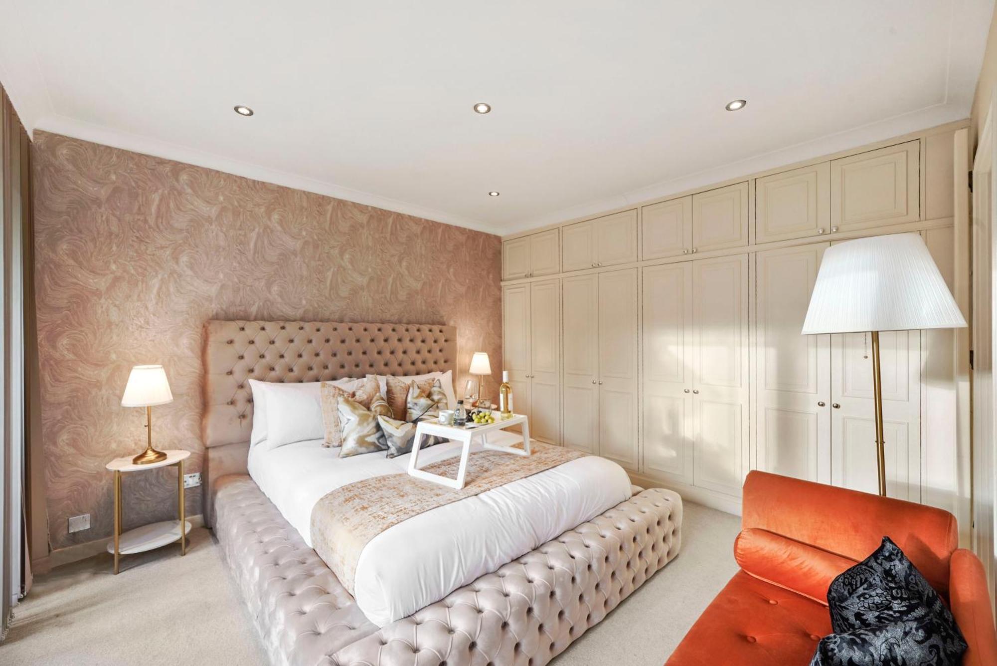 Mews House London With Private Patio & Parking 빌라 외부 사진